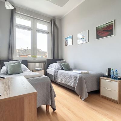 Standard Double or Twin Room, 2 Twin Beds, Shared Bathroom