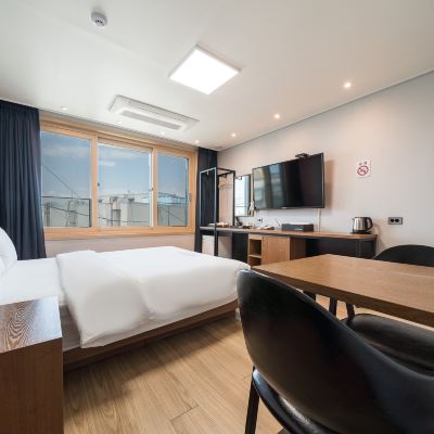 디럭스 더블룸 Incheon (Yeonanbudu) THE K-HOTEL 쿠폰
