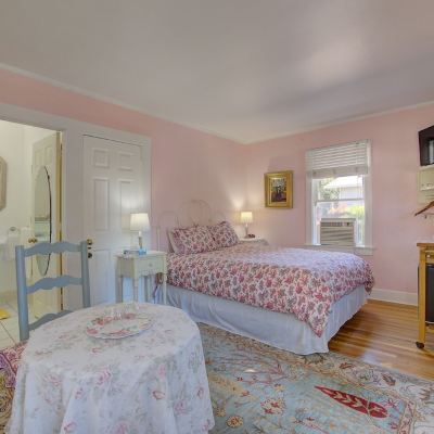 Room, Private Bathroom (Whippoorwill) Secret Garden Inn & Cottages Promo Code