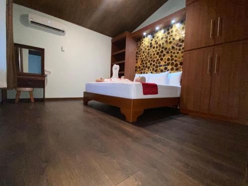 特大床房带无障碍淋浴-无障碍设施