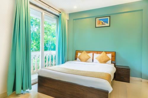 带阳台的两卧室公寓