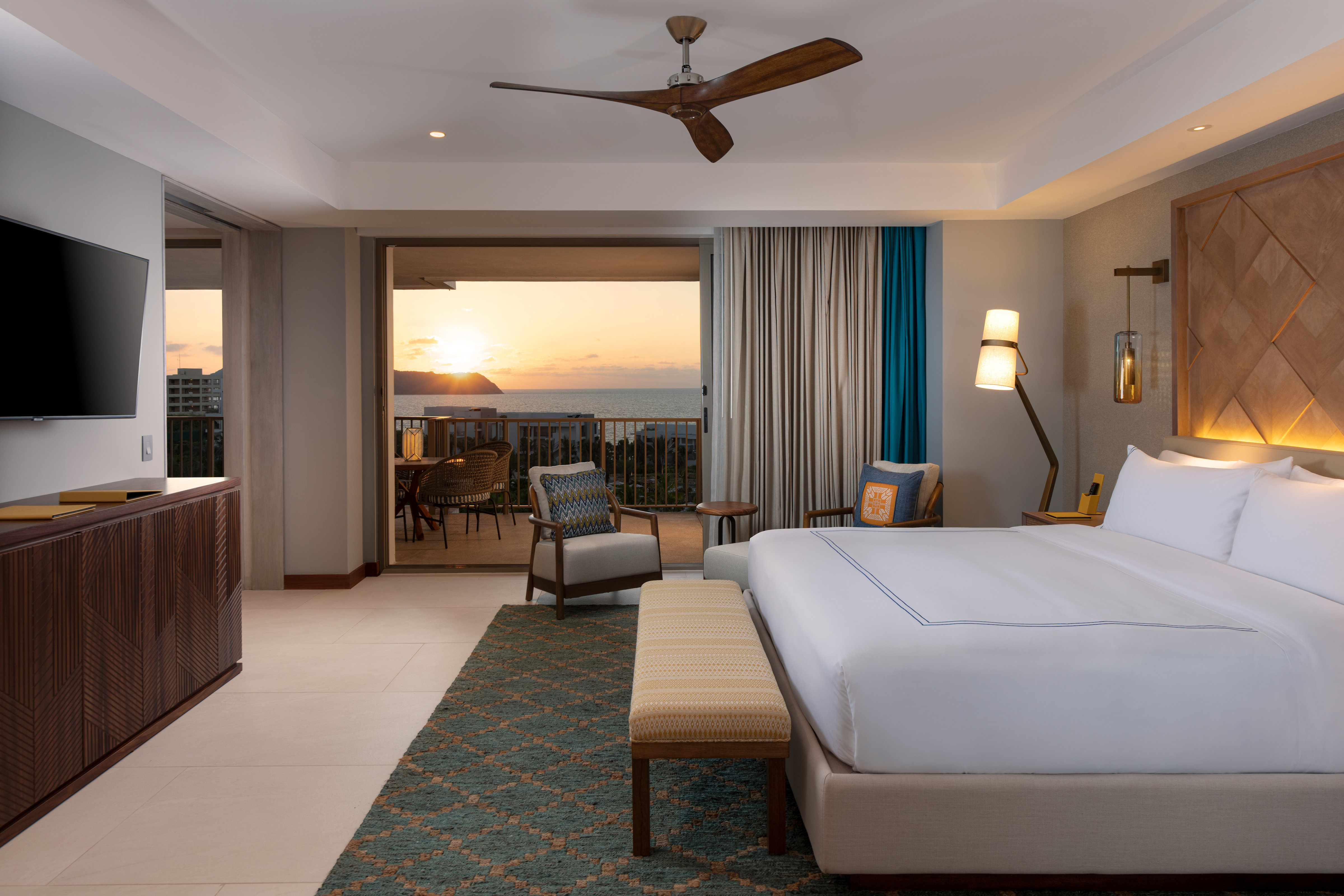 高級海景特大床套房