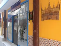 Hotel Golden Crown
