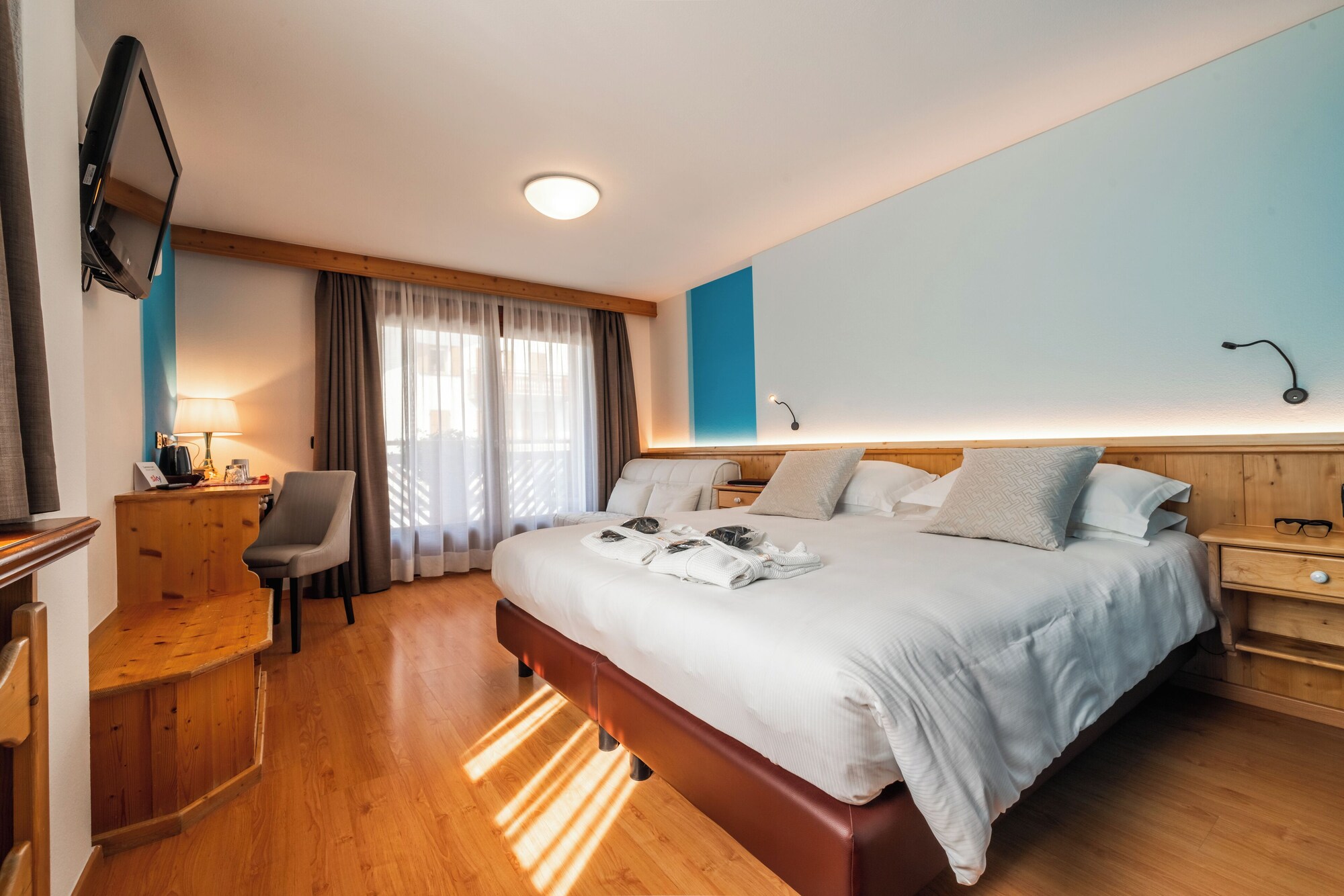 高级双人房（带阳台）