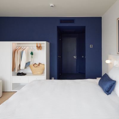 Two-Bedroom Family Room Hotel Burlington Promo Code