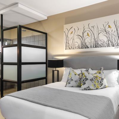 Executive One-Bedroom Apartment C.A.G the Vantage Promo Code