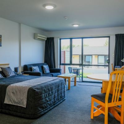 Double Studio, 1 Queen Bed Asure Central Gold Motel Promo Code