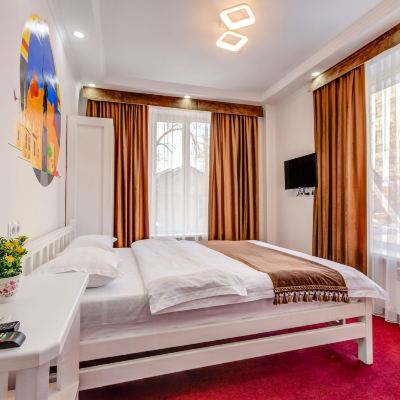 Deluxe Double Room With Shower White Hotel & Hostel Promo Code