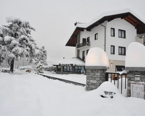 Le Charaban Hotels in Aosta