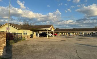 Weiss Lake Lodge - Housity
