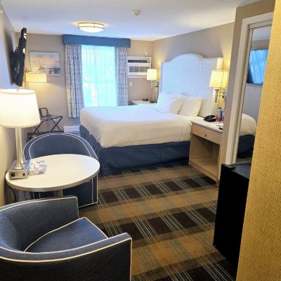 Grand Room, Jetted Tub King's Port Inn Promo Code