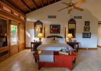 Luxury Private 5-bedroom Villa in Casa de Campo, Fully Staffed, Two Golf Carts โรงแรมใน