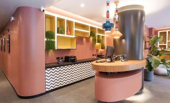 Aparthotel Colombo Roma - Housity