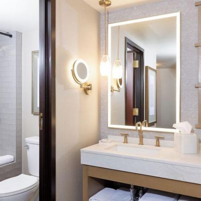 Signature King Suite - Non-Smoking Alyeska Resort Promo Code