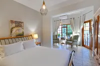 Mimosa Lodge