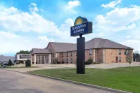 Days Inn & Suites by Wyndham Florence/Jackson Area Hotels in 