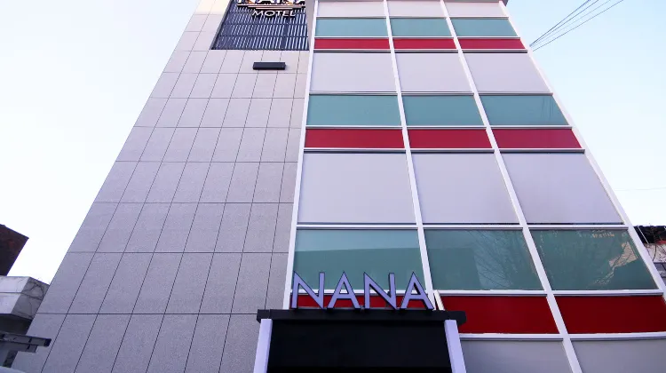 Daegu Dongseong-Ro Nana 施設