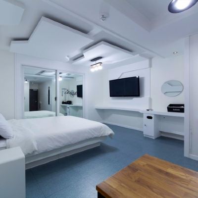 Room 214 (SPA, Duplex, Ott View Available) 경주 7번가풀빌라 쿠폰