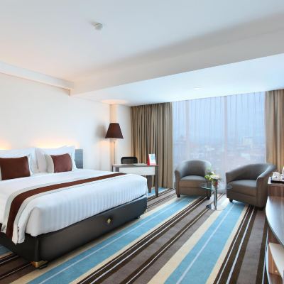 Grand Deluxe City View Double Room