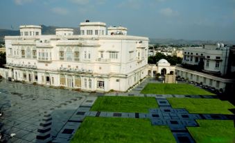 Hotel Merwara Estate- A Luxury Heritage Resort