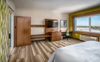 Holiday Inn Express & Suites BRANDON by IHG Hotels in 