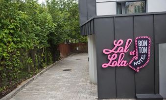 Lol et Lola Hotel
