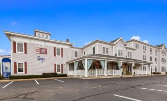 Best Western Plus Lawnfield Inn  Suites