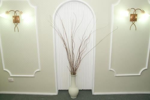 Boryana Hotel One-Bedroom Suite With Balcony