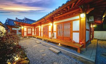 Jeonju Hanok Village Hanok Pretty House Pension