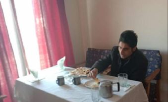 Hotel Metropolitan - Housity