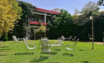 Bloom Star Hotel - Housity