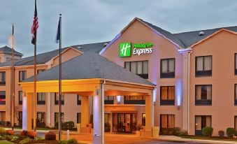 Auburn Place Hotel & Suites Paducah - Housity