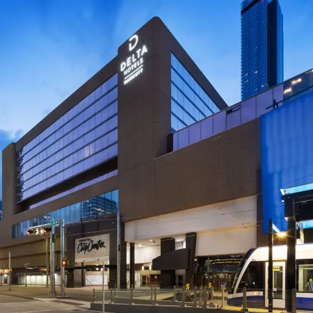 Delta Hotels Edmonton Centre Suites