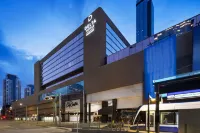 Delta Hotels Edmonton Centre Suites Hotels in 