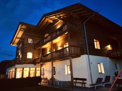 高级一卧室带阳台公寓