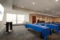 Holiday Inn Express BALTIMORE AT THE STADIUMS by IHG