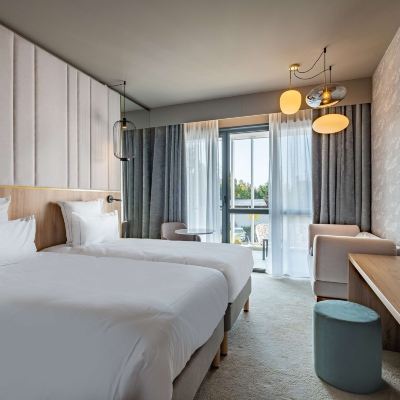Standard King Room Golden Tulip Lyon Ouest Techlid - Hotel and Spa Promo Code