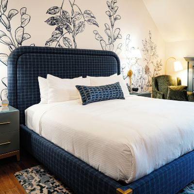 Main House King The Wainscott Inn Promo Code