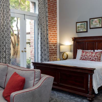 King Suite with Patio East Bay Inn, Historic Inns of Savannah Collection Promo Code
