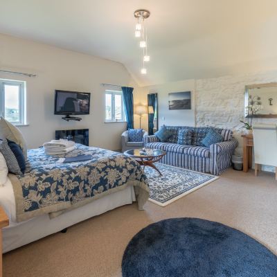 Deluxe Apartment, 1 King Bed, Mountain View Canaston Oaks Promo Code