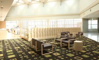 Hotel Keihan Kyobashi Grande - Housity
