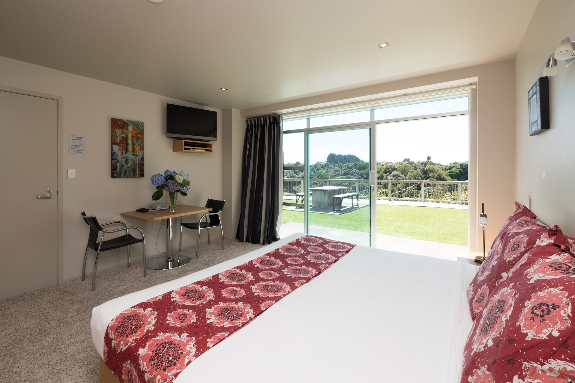 行政開間， 無煙房， 廚房