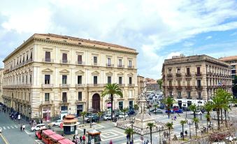 B&B Stesicoro InHabit - GuestHouse City Center - Housity