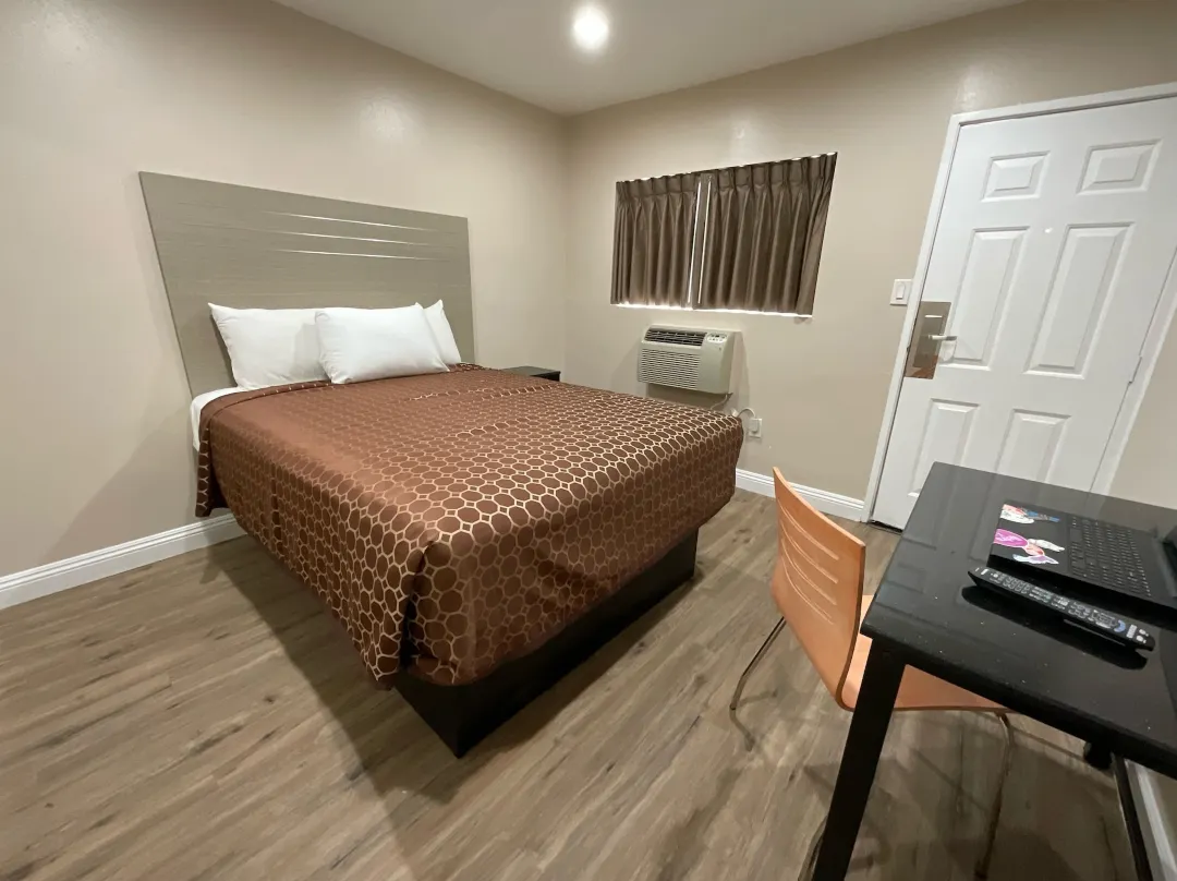State Motel - 