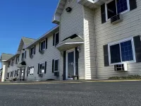 Lincoln Host Motor Inn Hotels in Escanaba