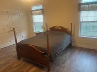 Lake View Cadiz, KY Lakefront 3 Bedroom with AC, Private Dock. Lake Barkley
