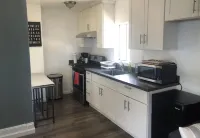 Charming 2 Bedroom Apartment