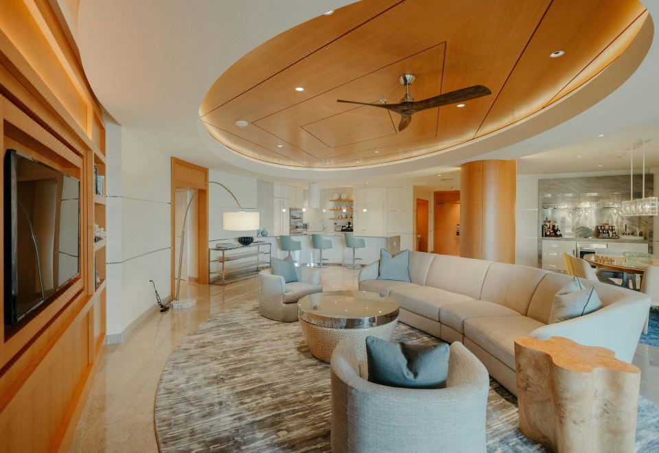 兩臥室套房 - 臥室1：1張特大床；臥室2：2張大床