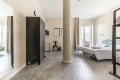 Piccolo Catalunya Hostel Hotel a 