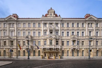Grand Hotel Vilnius, Curio Collection by Hilton のホテル
